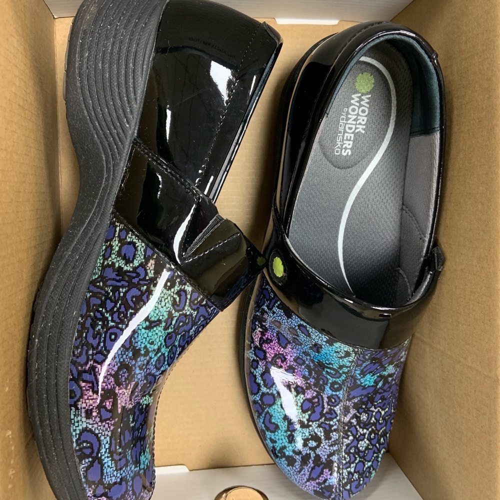 Patterned Dansko’s size 36 (US 6-6.5)
